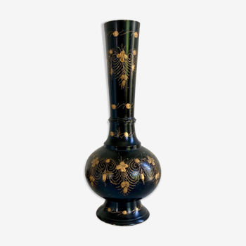Vintage vase black gold