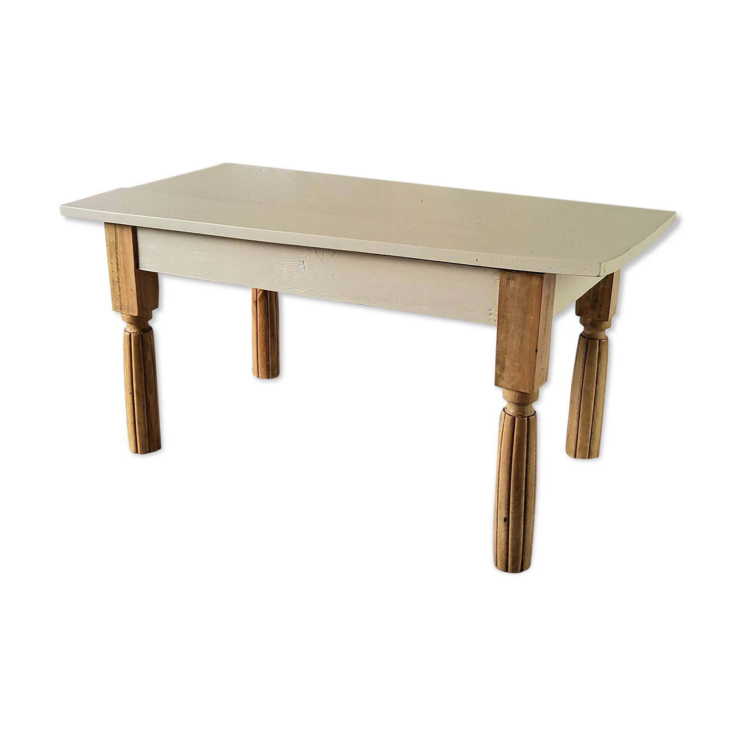 Farm table