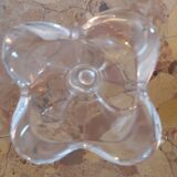 Corolla-shaped vase in bayer crystal