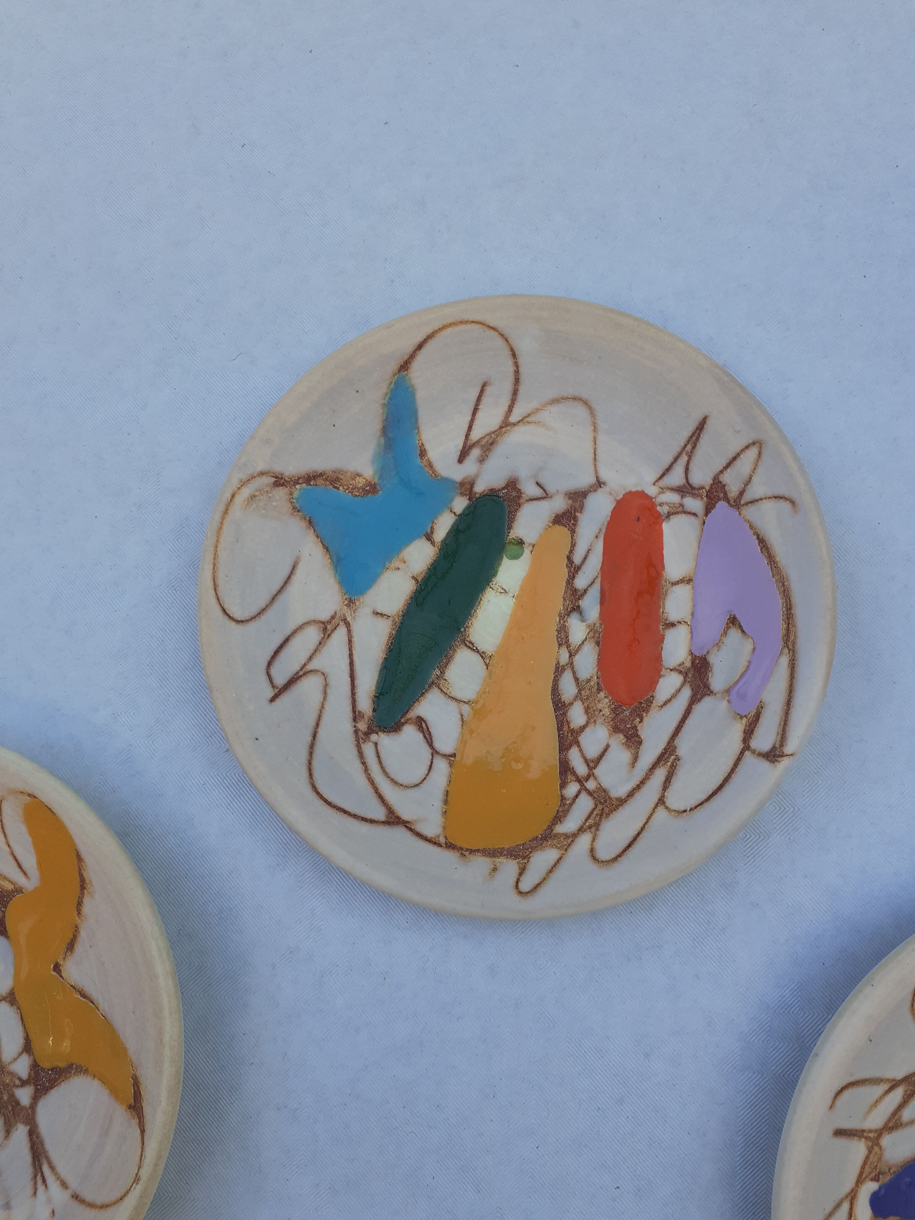 Enamelled plates