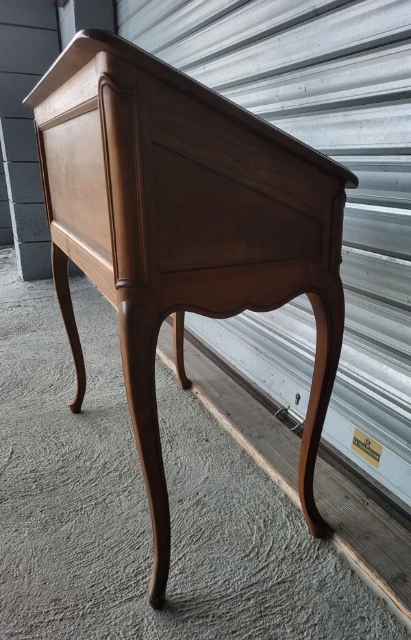 Bureau de pente, table à écrire style Louis XV