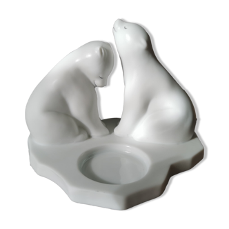 Polar bear candle holder