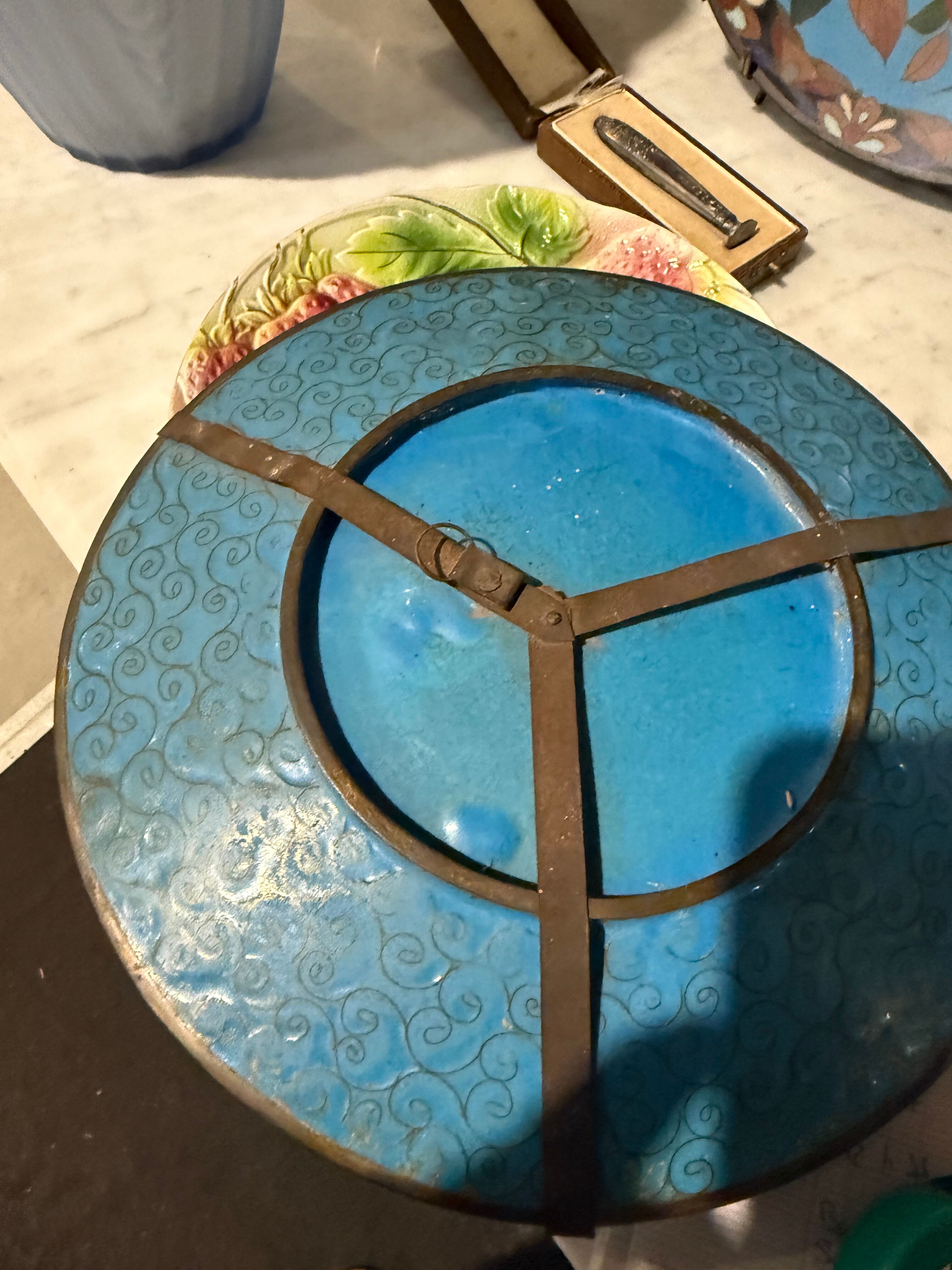 Partitioned plate