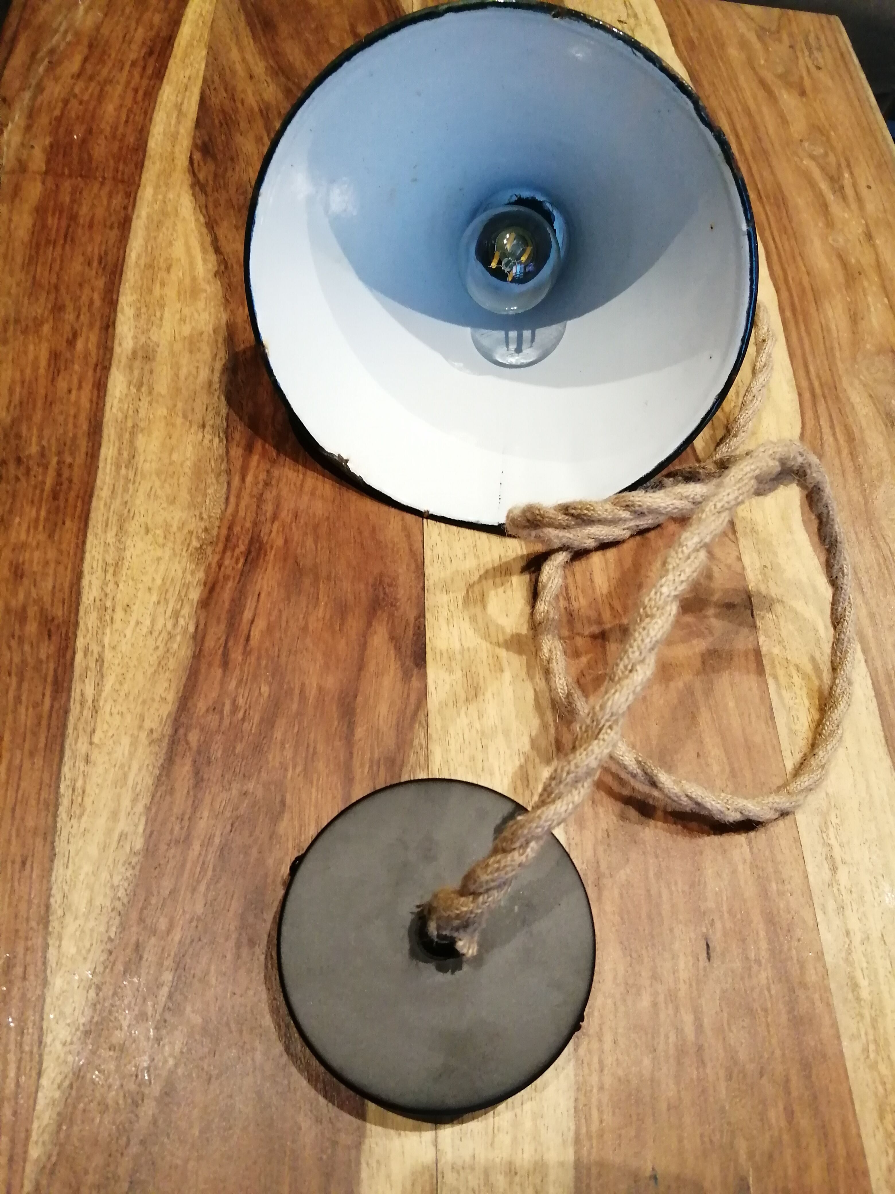 Enamelled suspension