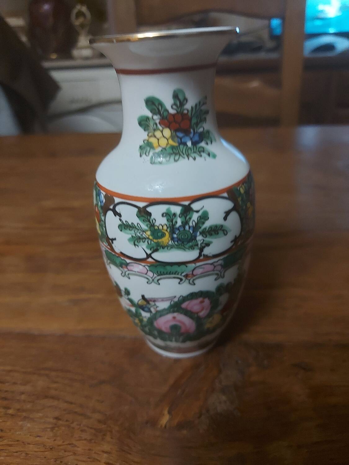 Small Chinese porcelain vase