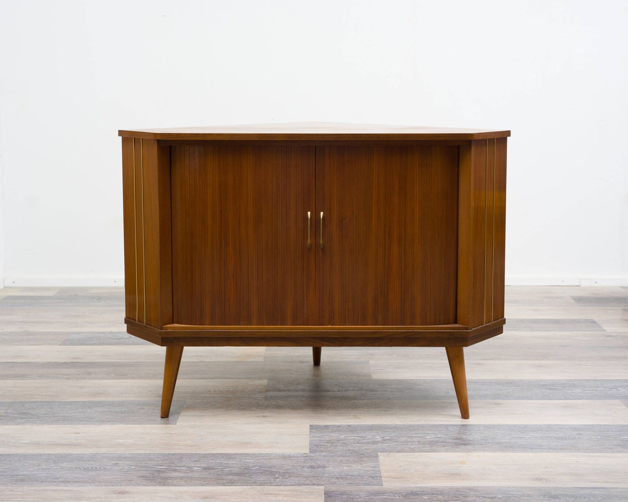 1950s chest of drawers/TV cabinet with sliding doors