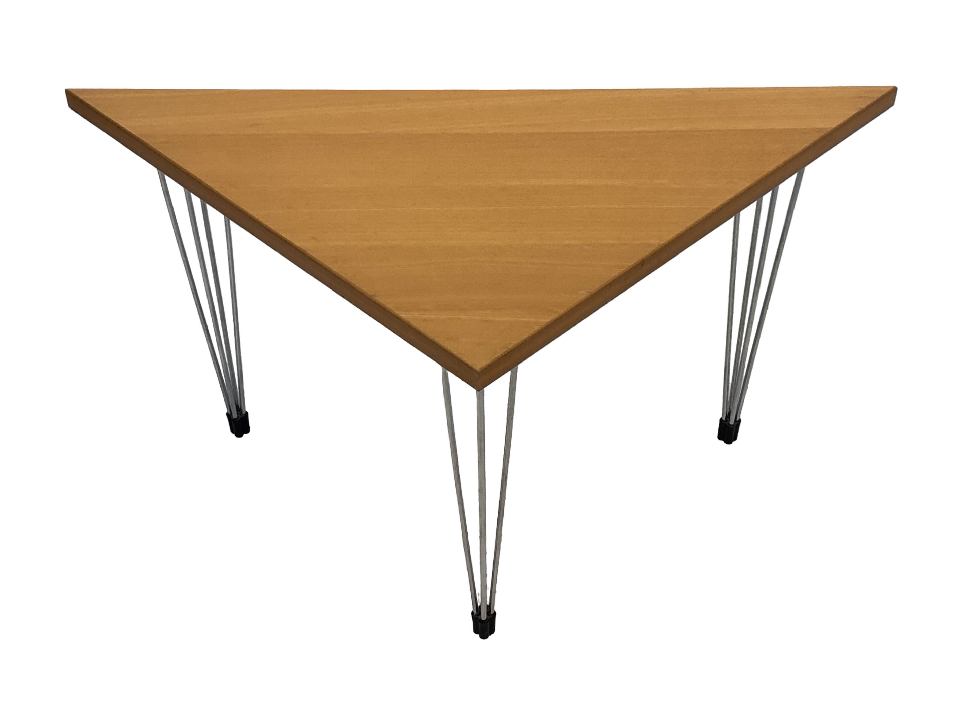 Vintage Danish triangular side table with hairpin legs design