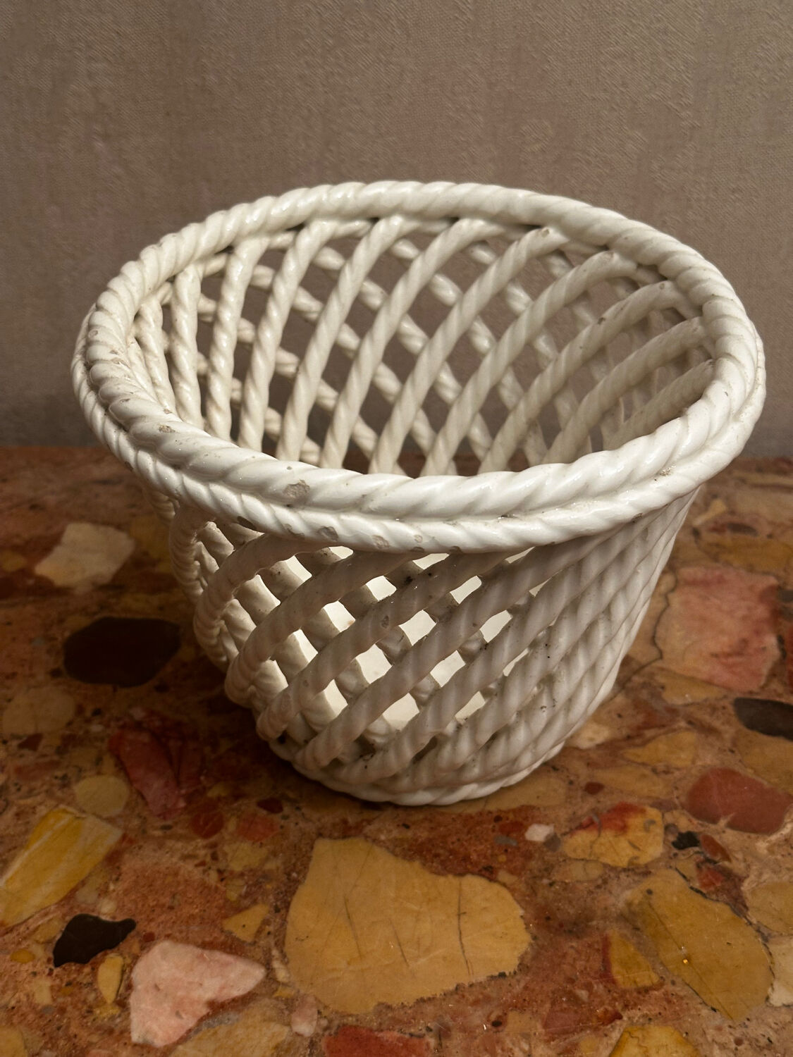 Vintage woven ceramic cache-pot