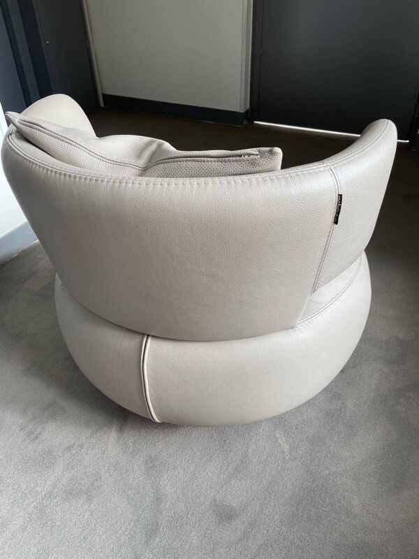Fauteuil pivotant design ''CURL'' de Roche Bobois - Cuir Gris Clair