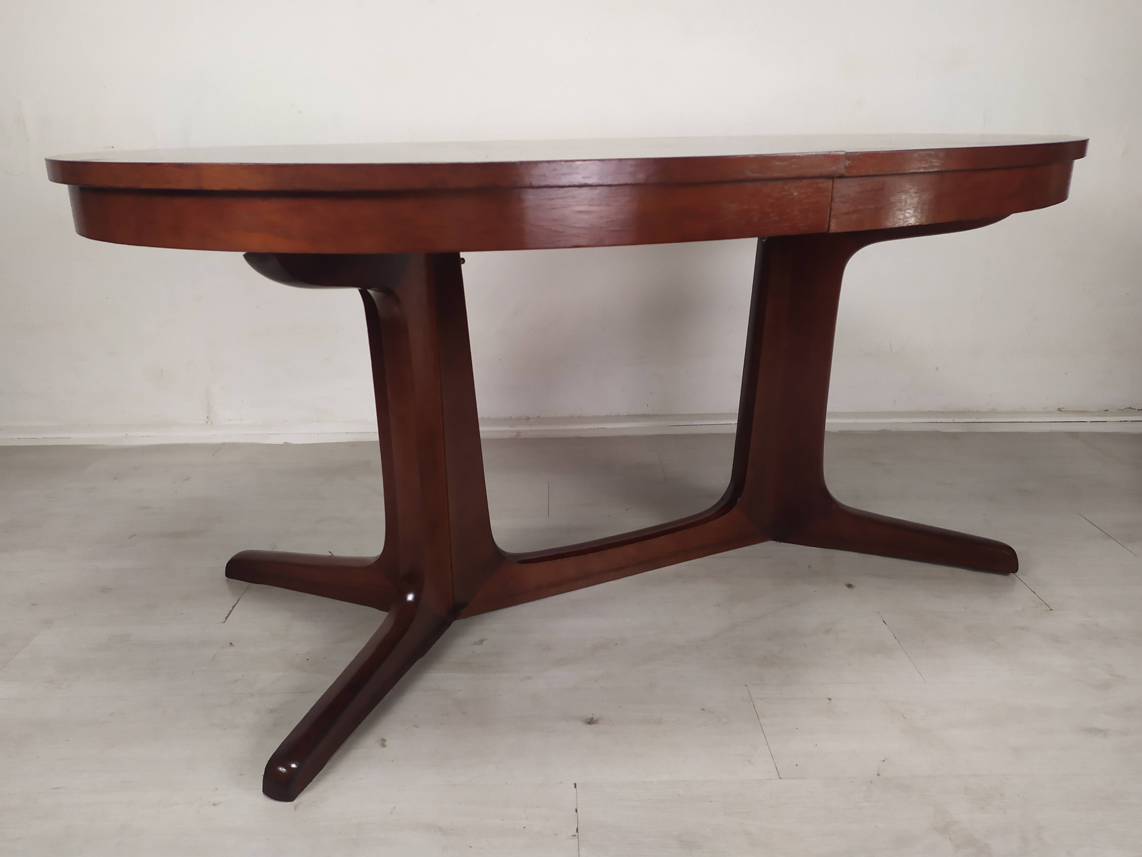 Vintage table baumann