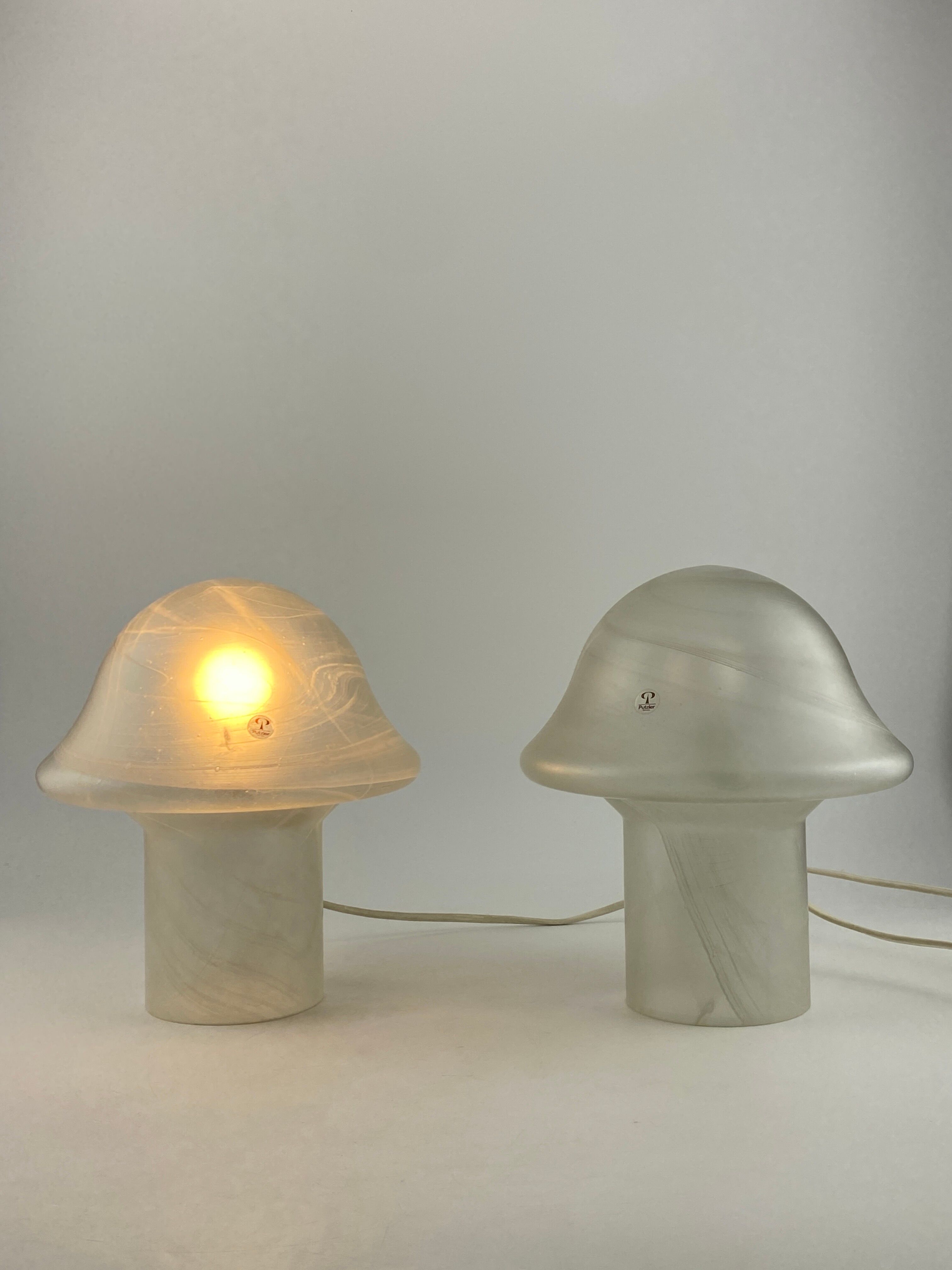 White clear glass peill and putzler mushroom table lamp