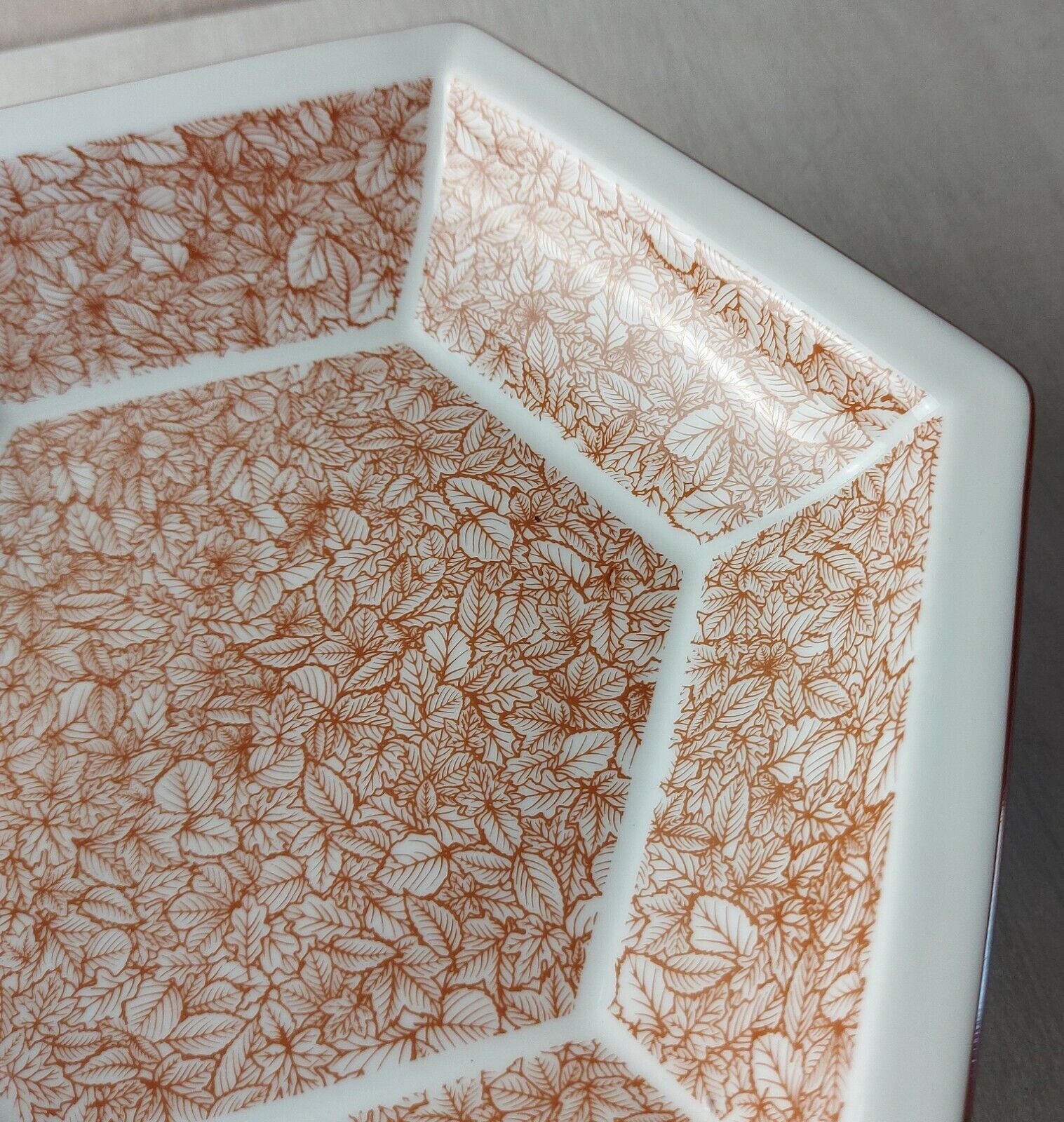 Ceramic fruit cup, leaf decoration, royal china seltmann bavaria 3003/30