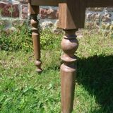 Oak table with turned legs