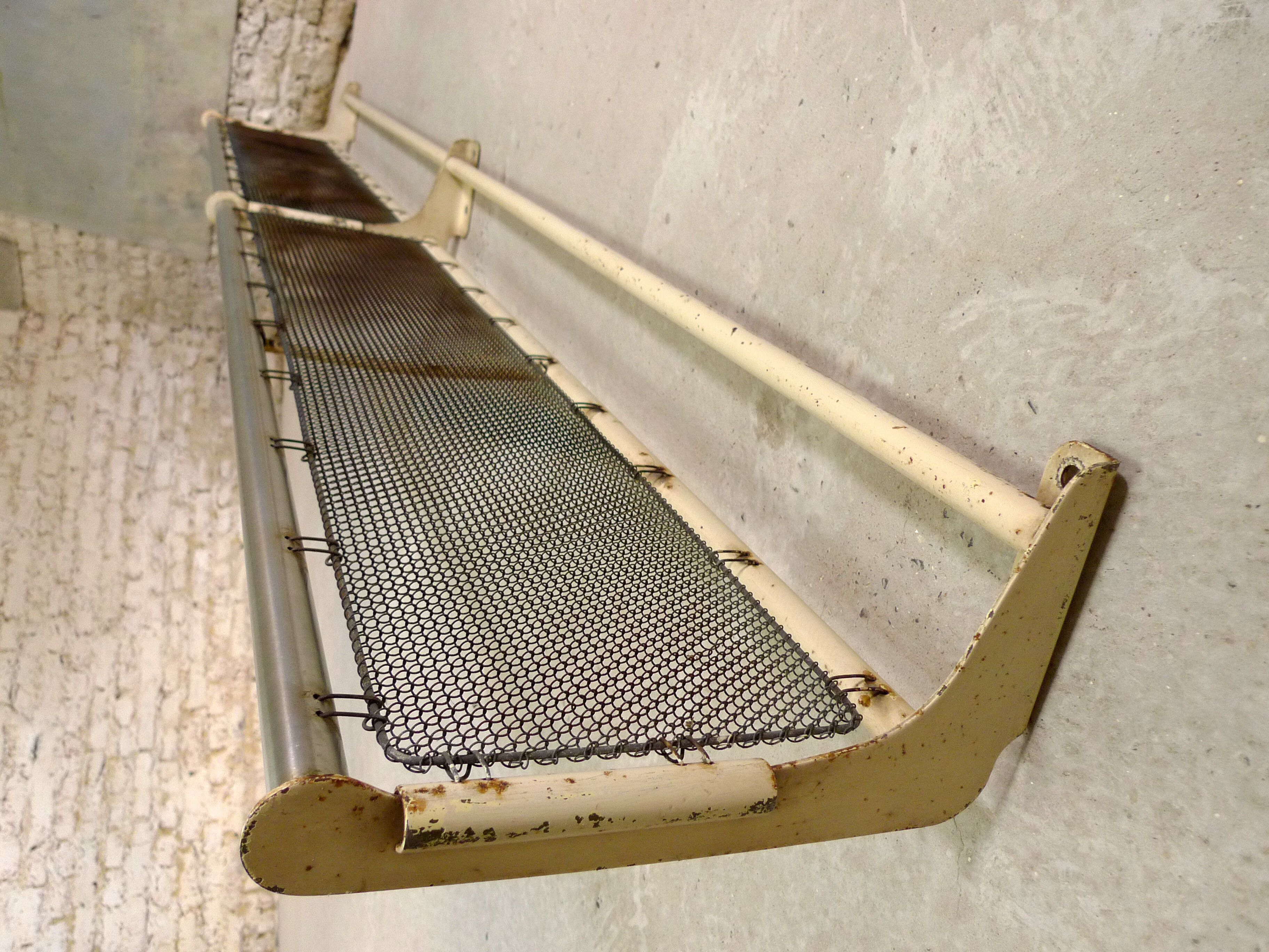 Train luggage rest, 1950