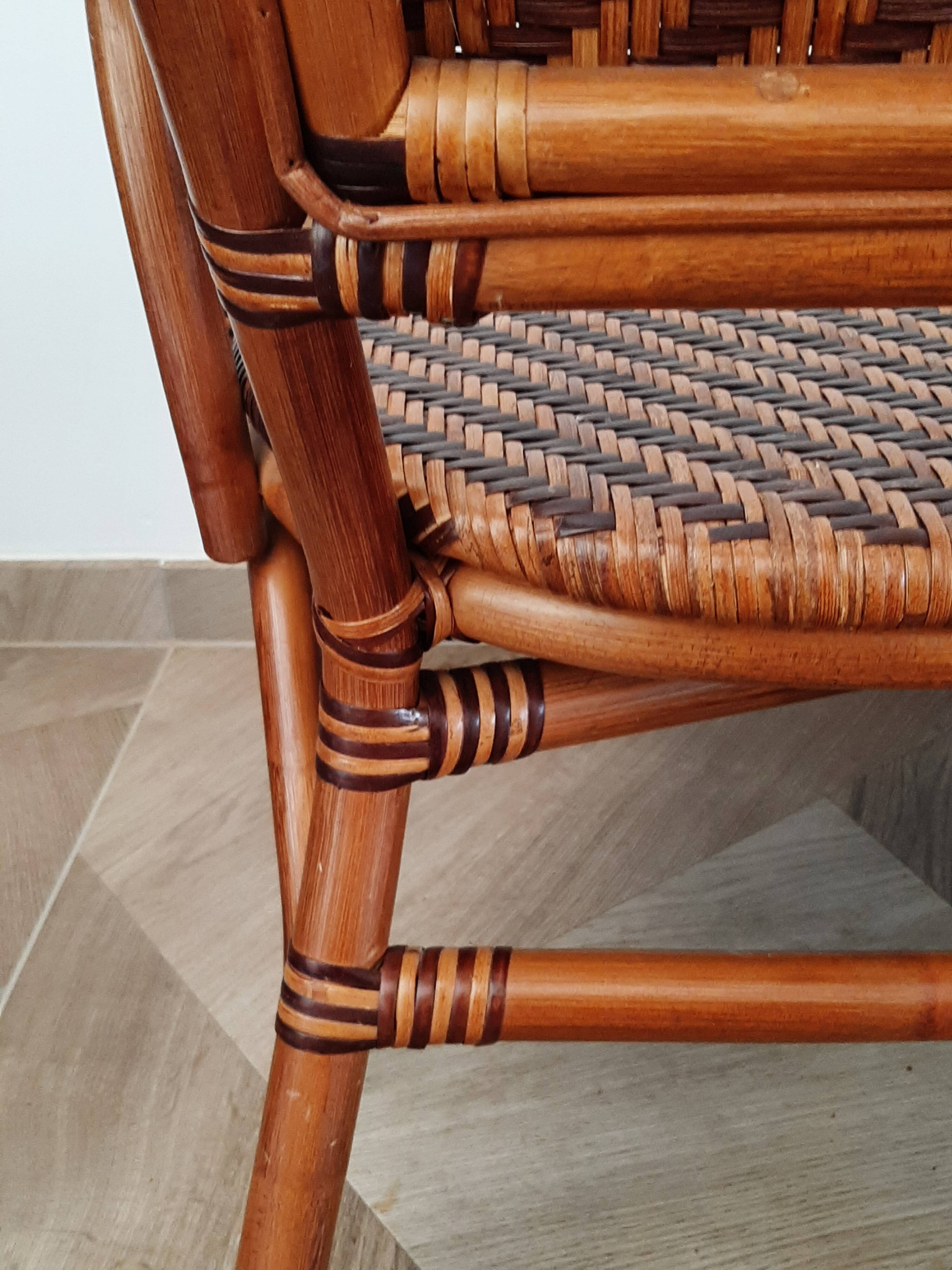 Vintage -Braided rattan sofa - chevron pattern