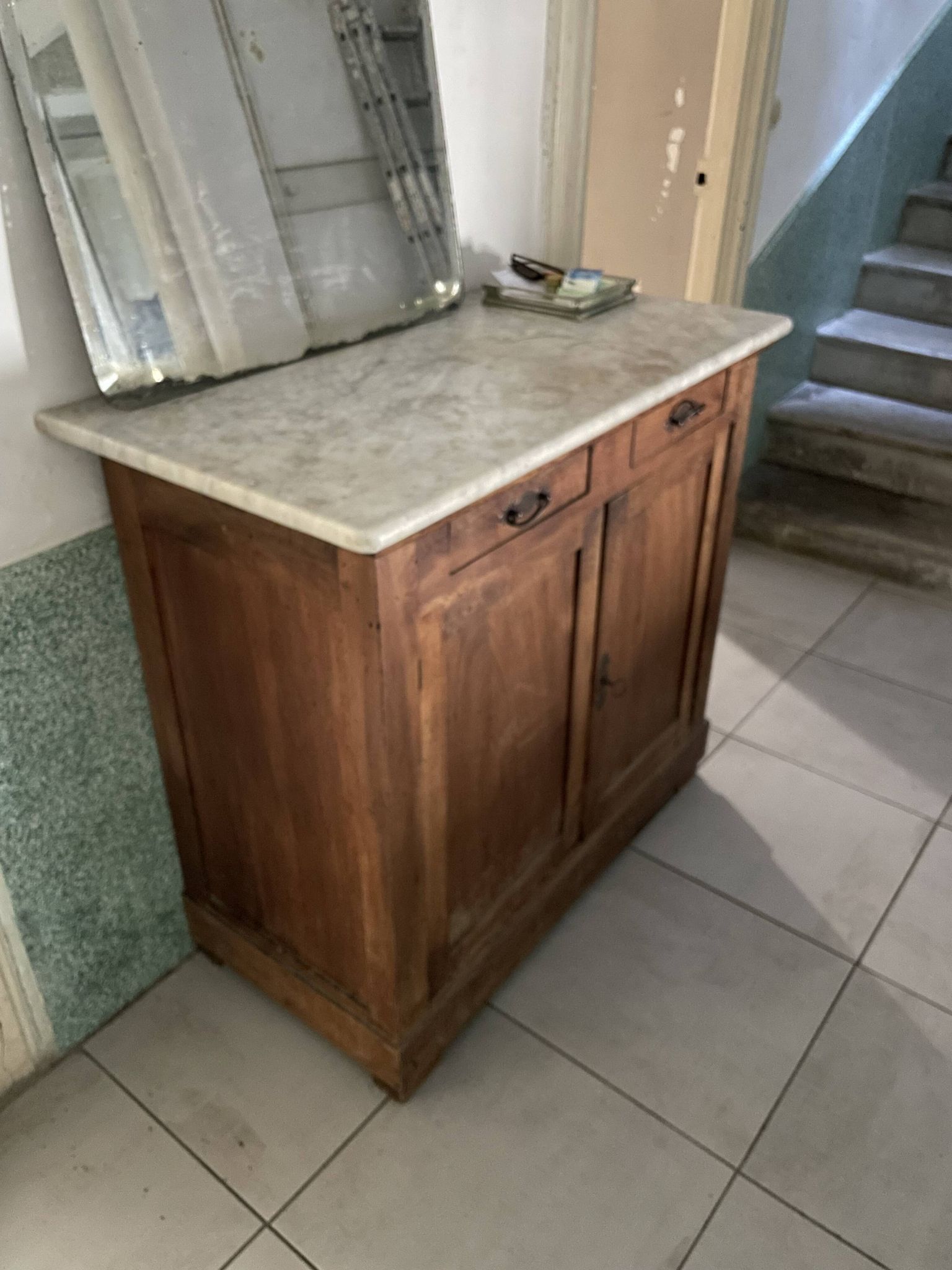 Buffet ancien commode en bois chêne et plateau marbre