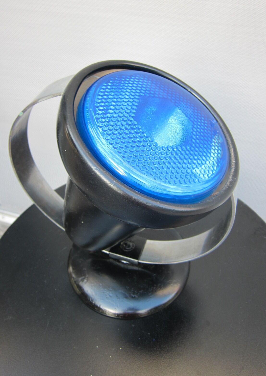 Lampe Infraphil Philips 1954 collection centre Pompidou