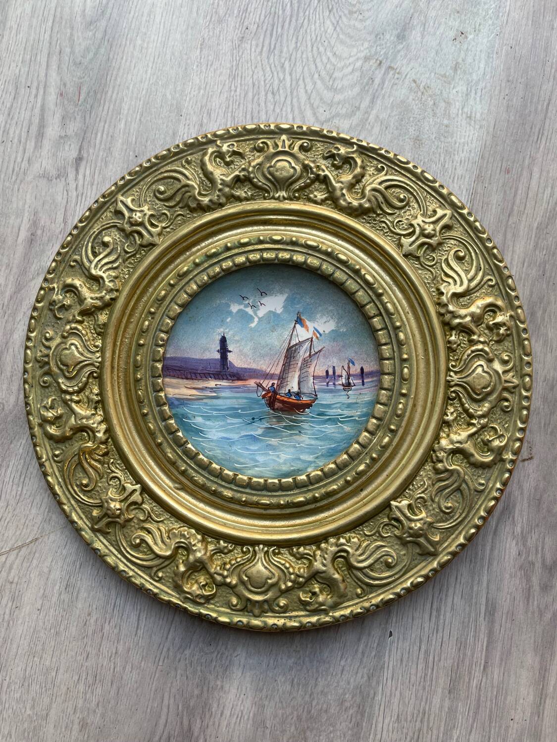 Sarreguemines Digoin plate with a rim