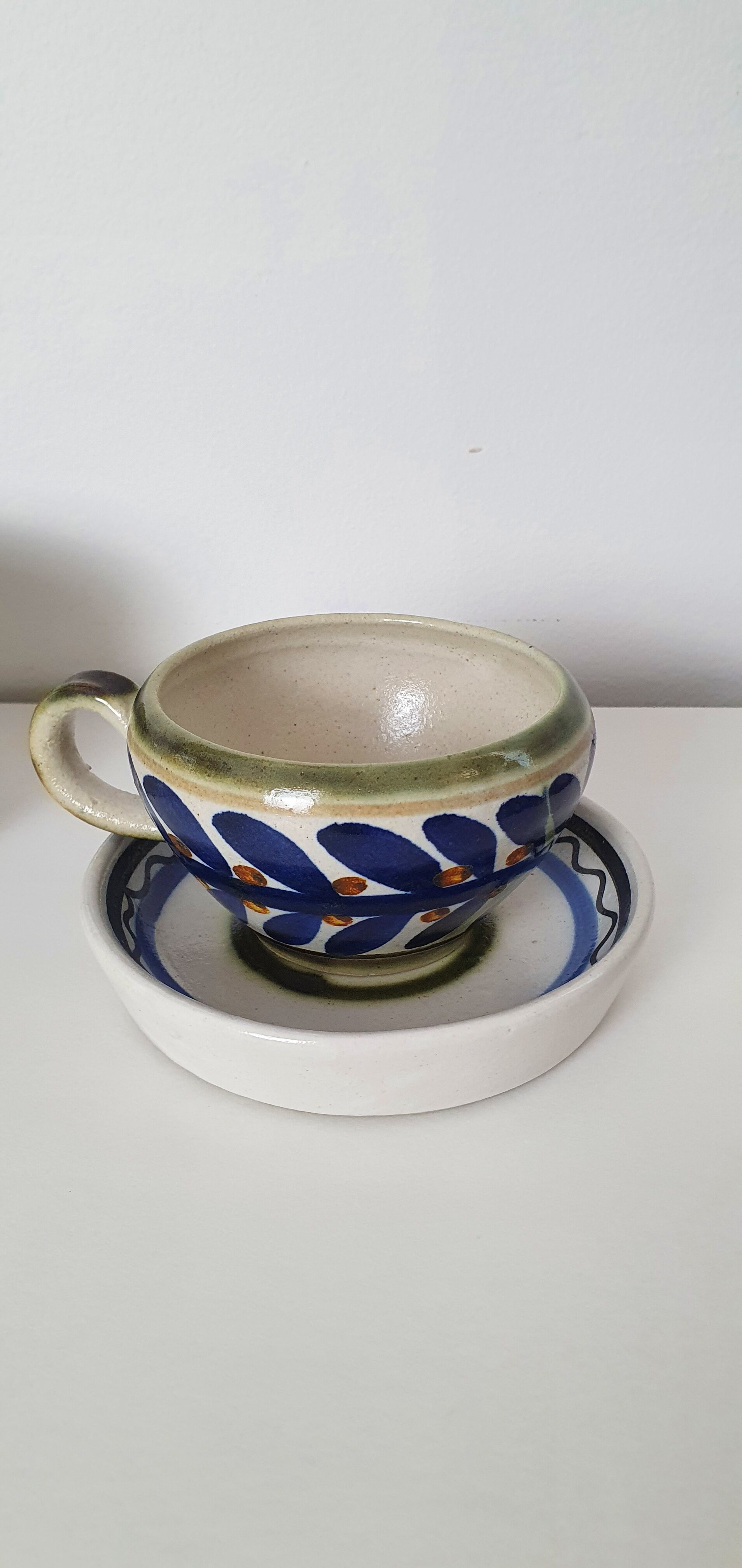 Coffee cups or tea