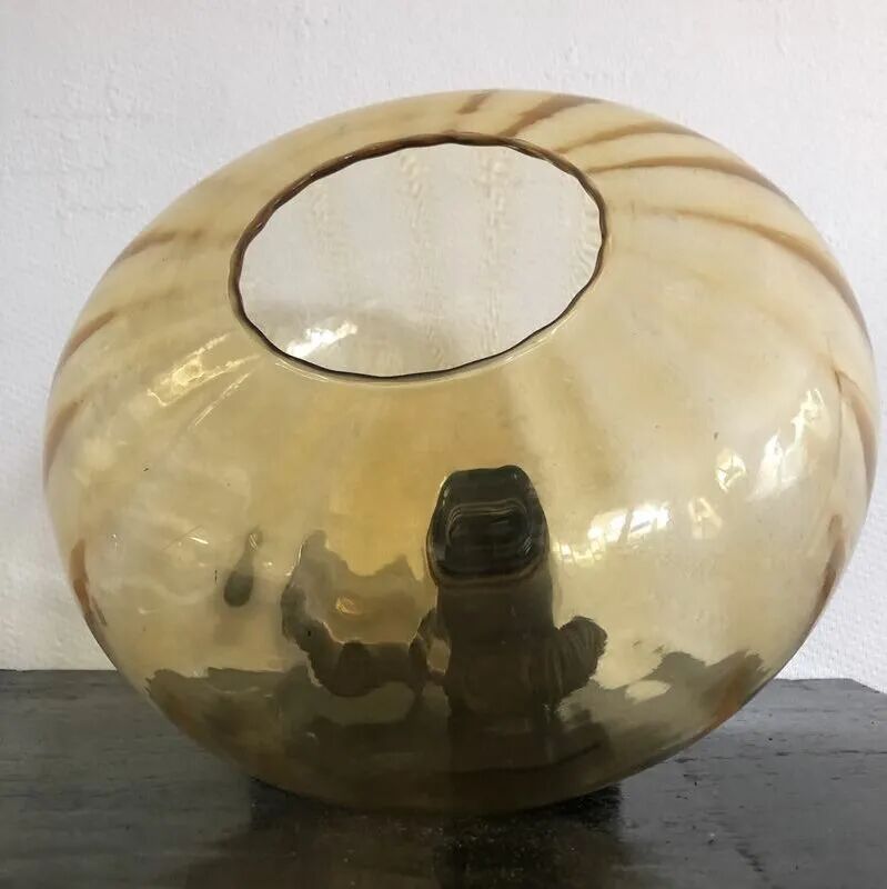 Vintage suspension rise and fall