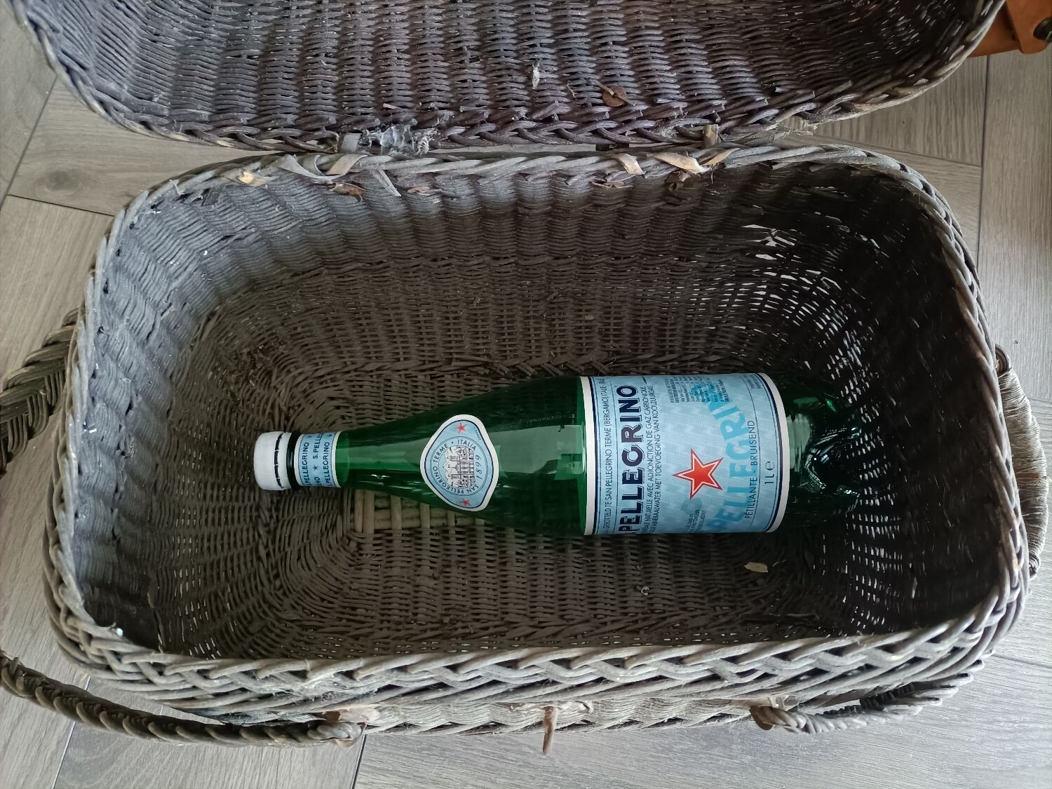 Panier de pêche en osier