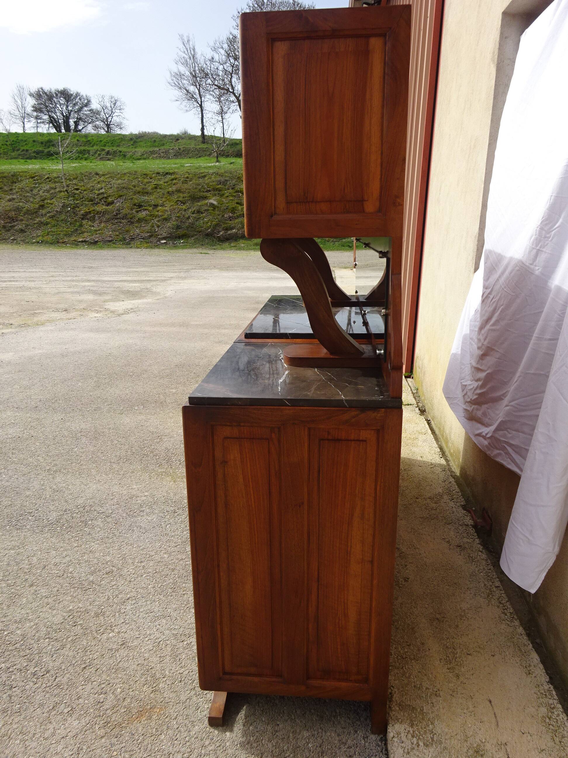 Large two-body buffet in walnut and black marble