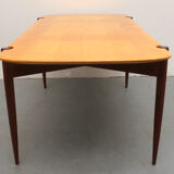 Table basse scandinave des années 1950 en teck et érable