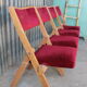 Rangée de 4 chaises de théâtre