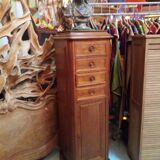 Drawer cabinet