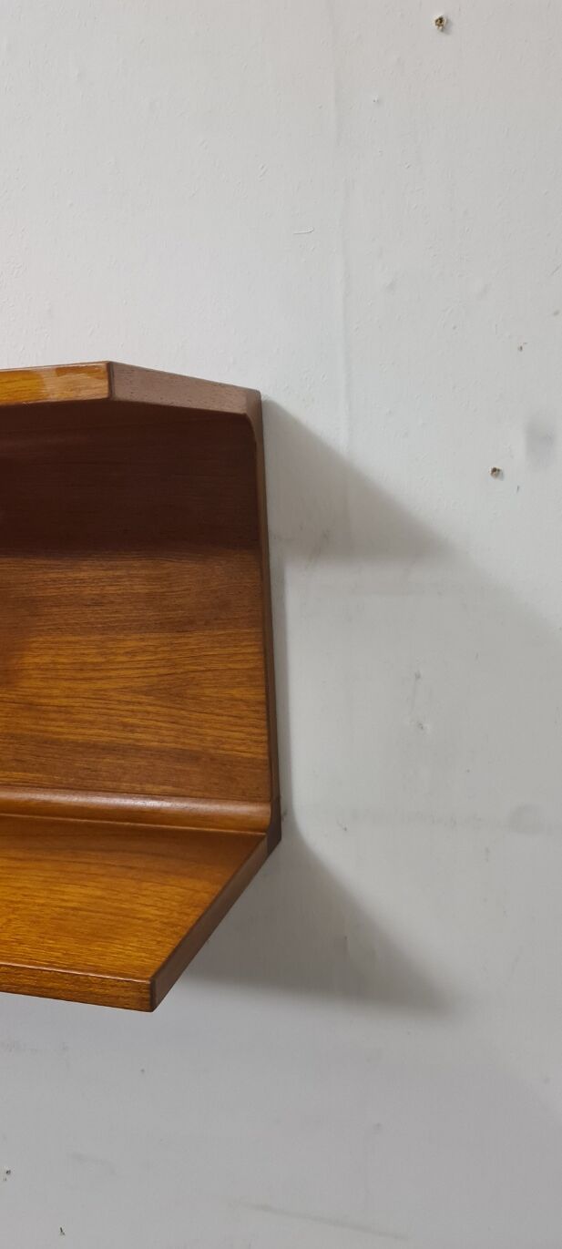Vintage Danish design shelf by Pedersen & Hansen Viby J