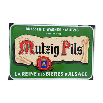 Ancienne plaque émaillée "Mutzig Pils La Reine des bières d'Alsace" 1950