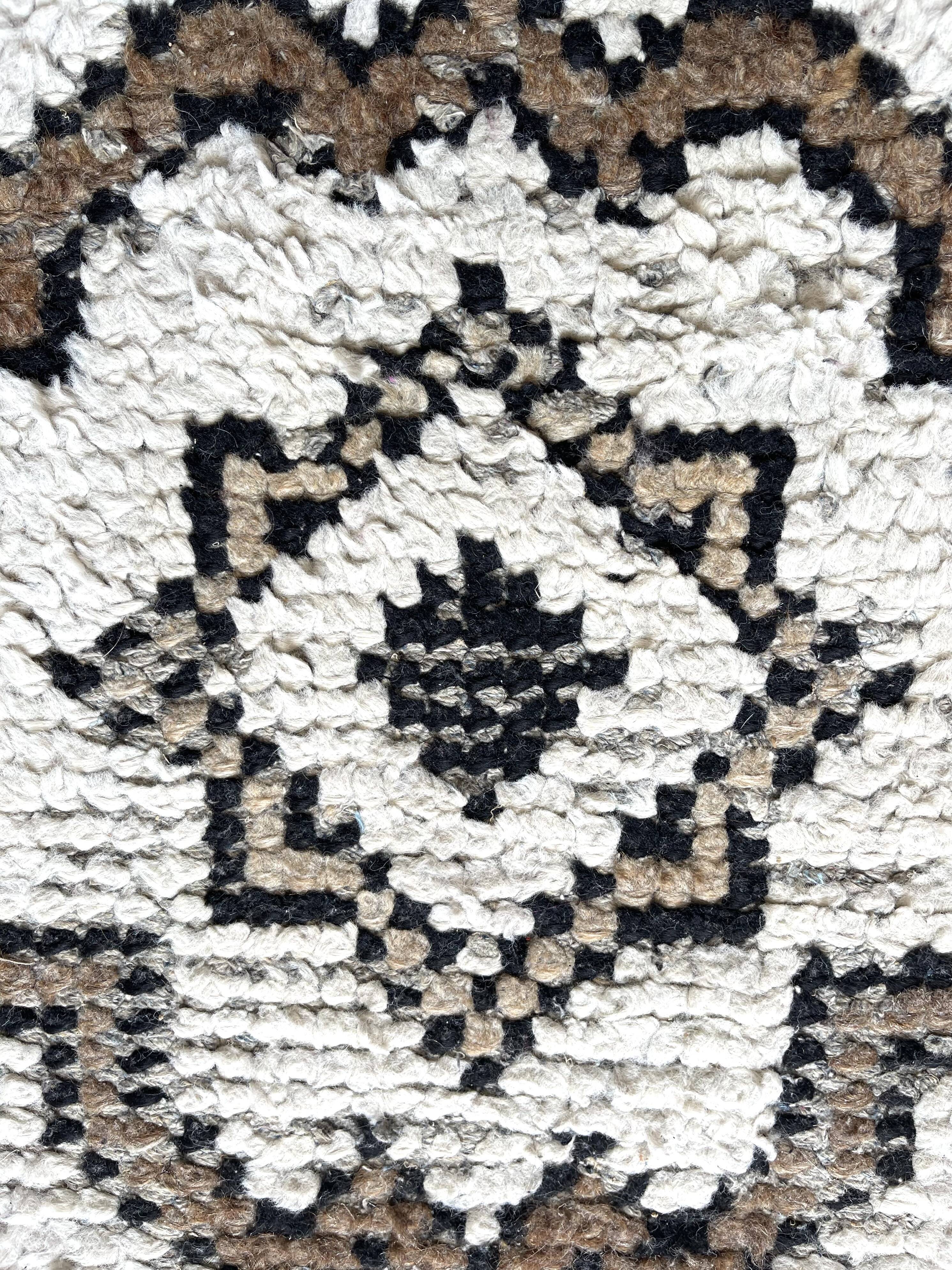 Berber wool carpet 160x70cm