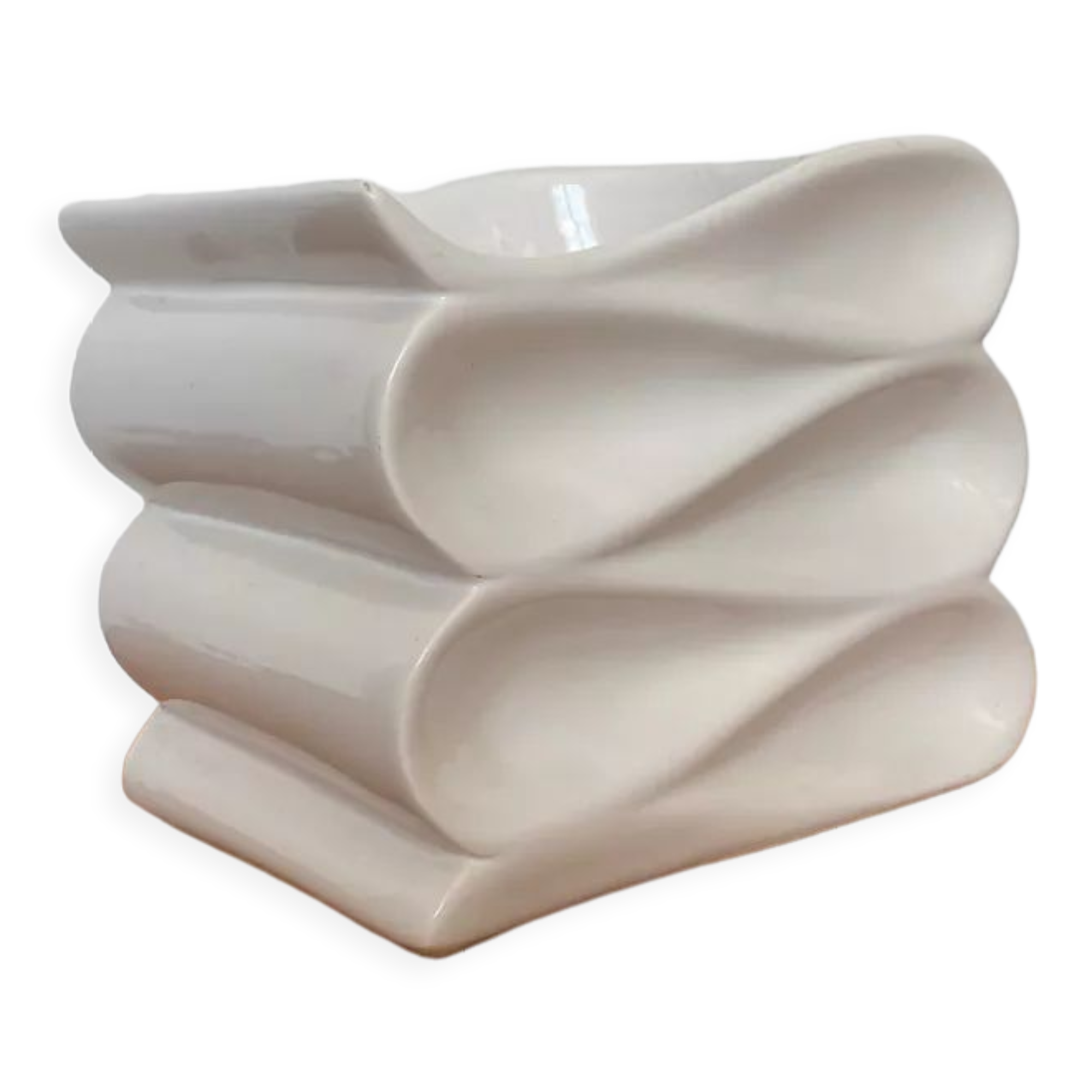 Design pot cover in white ceramic