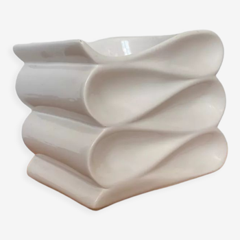 Design pot cover in white ceramic