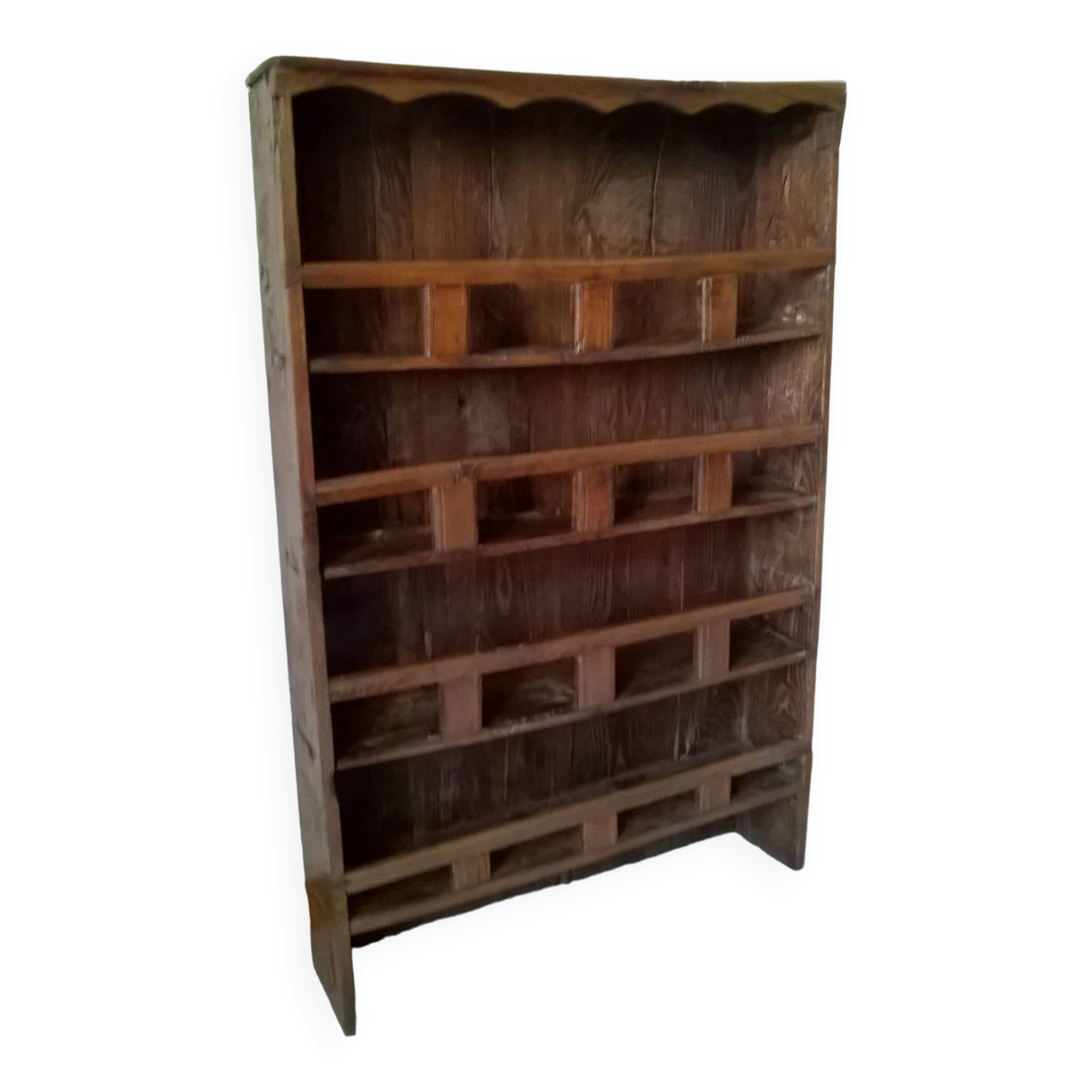 Old oak dresser or shelf to place on the ground