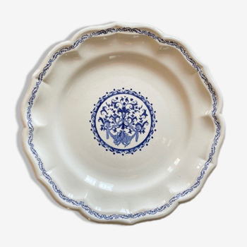 Dish Gien white and blue earthenware