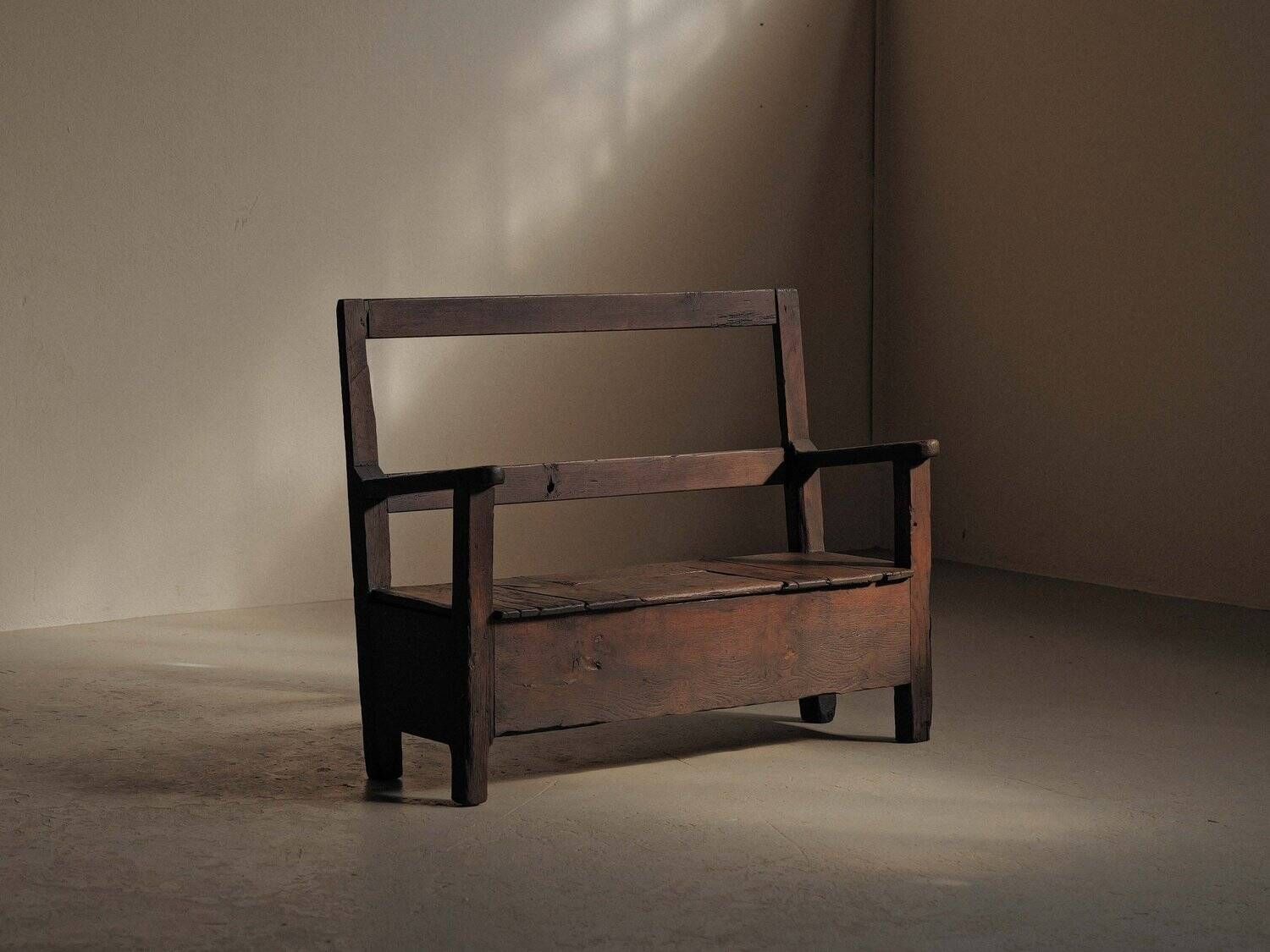 Wooden chest bench from Auvergne, 19th century