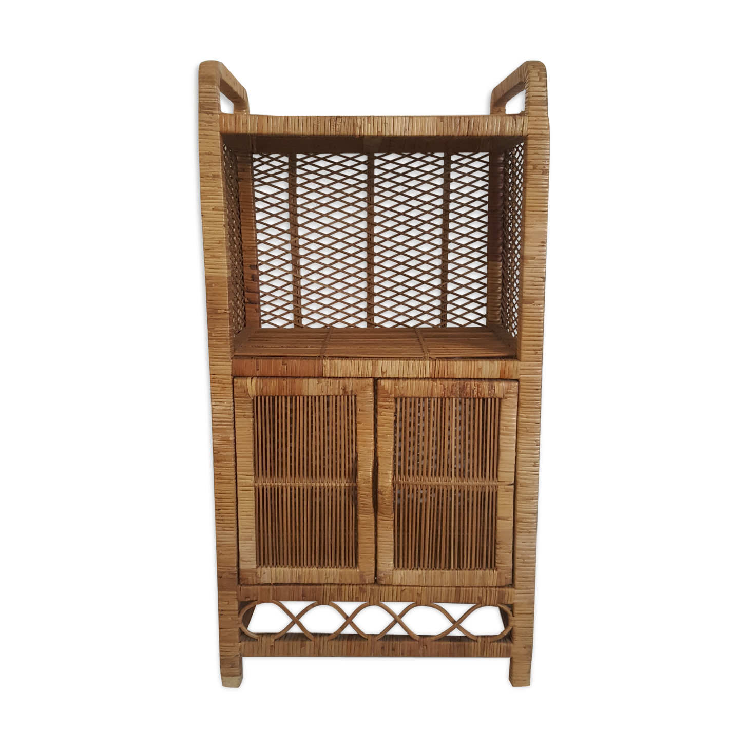 2-door rattan shelf