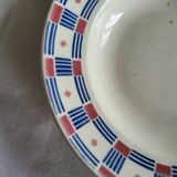 Set of 4 Vincennes earthenware soup plates, Paris.