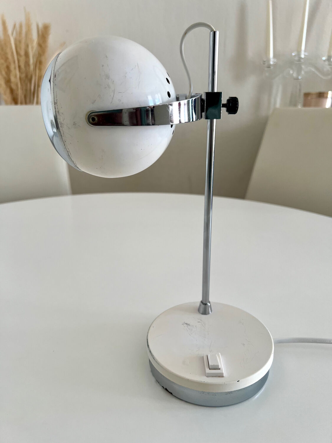 Italian adjustable eyeball lamp in chrome and opaline, 1970s.