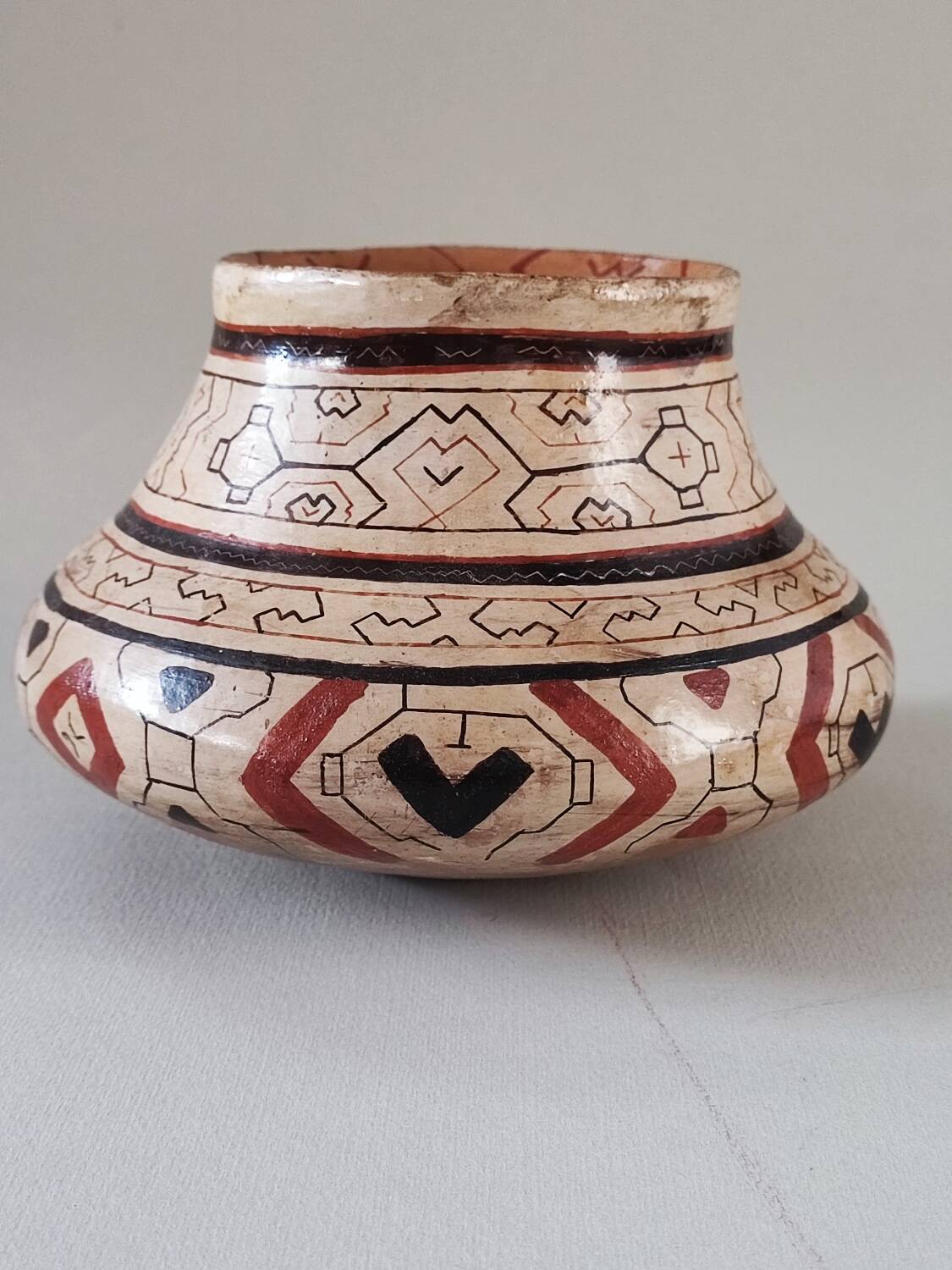 Peruvian Shipibos pottery vase