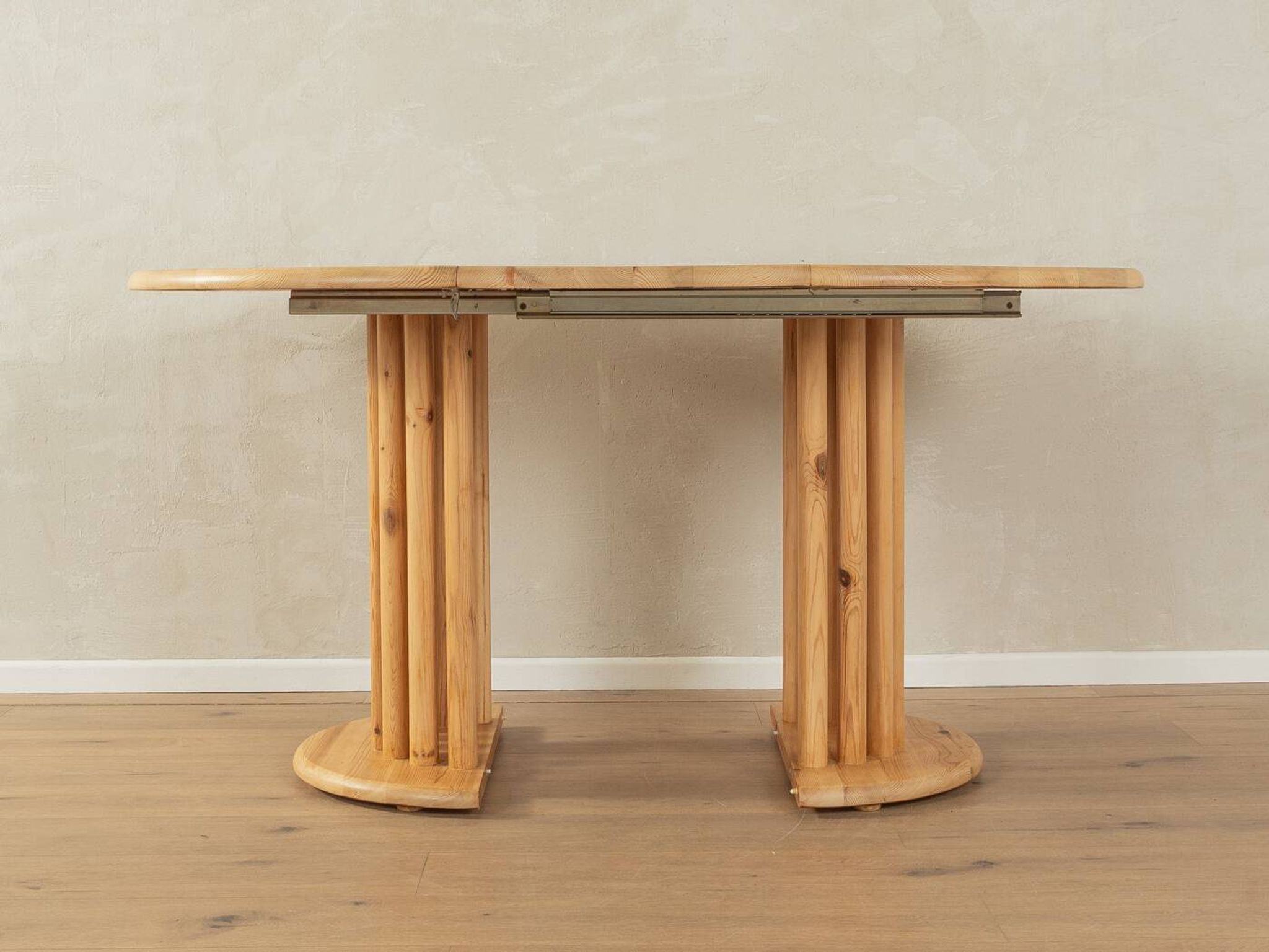 Table de salle à manger extensible des années 80 avec pieds en bois