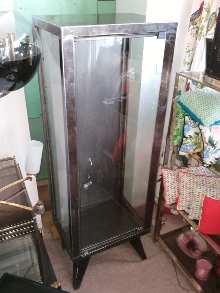 Vintage 50s medical industrial display case