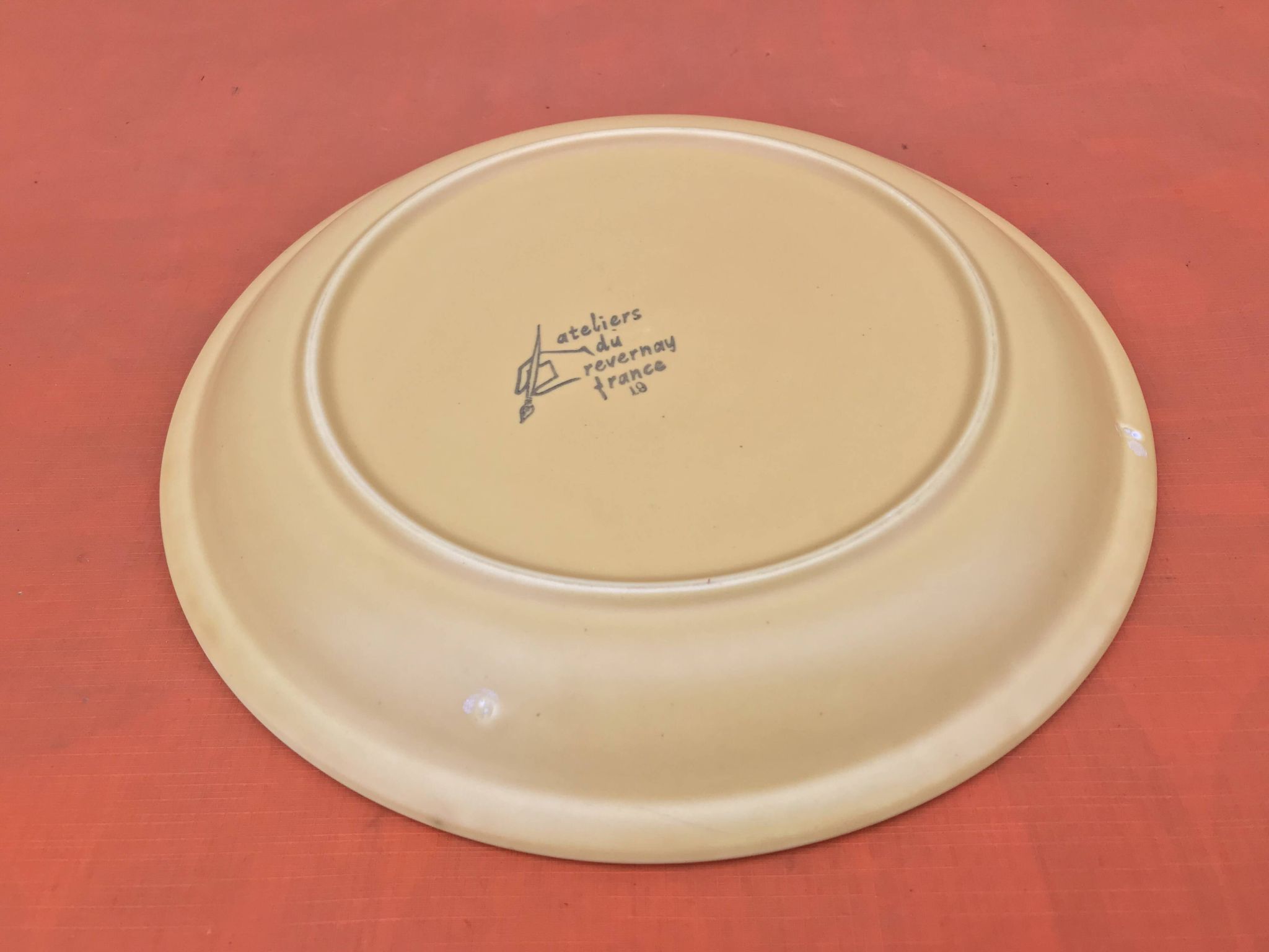 1960s 6 flat plates Ateliers du Revernay France (Digoin Saône-et-Loire) Matte stoneware