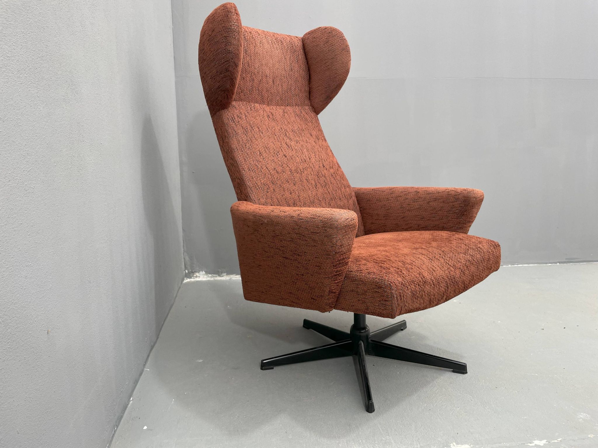 Swivel armchair from Eastern Europe by Drevotvar, Czechoslovakia, 1970s.