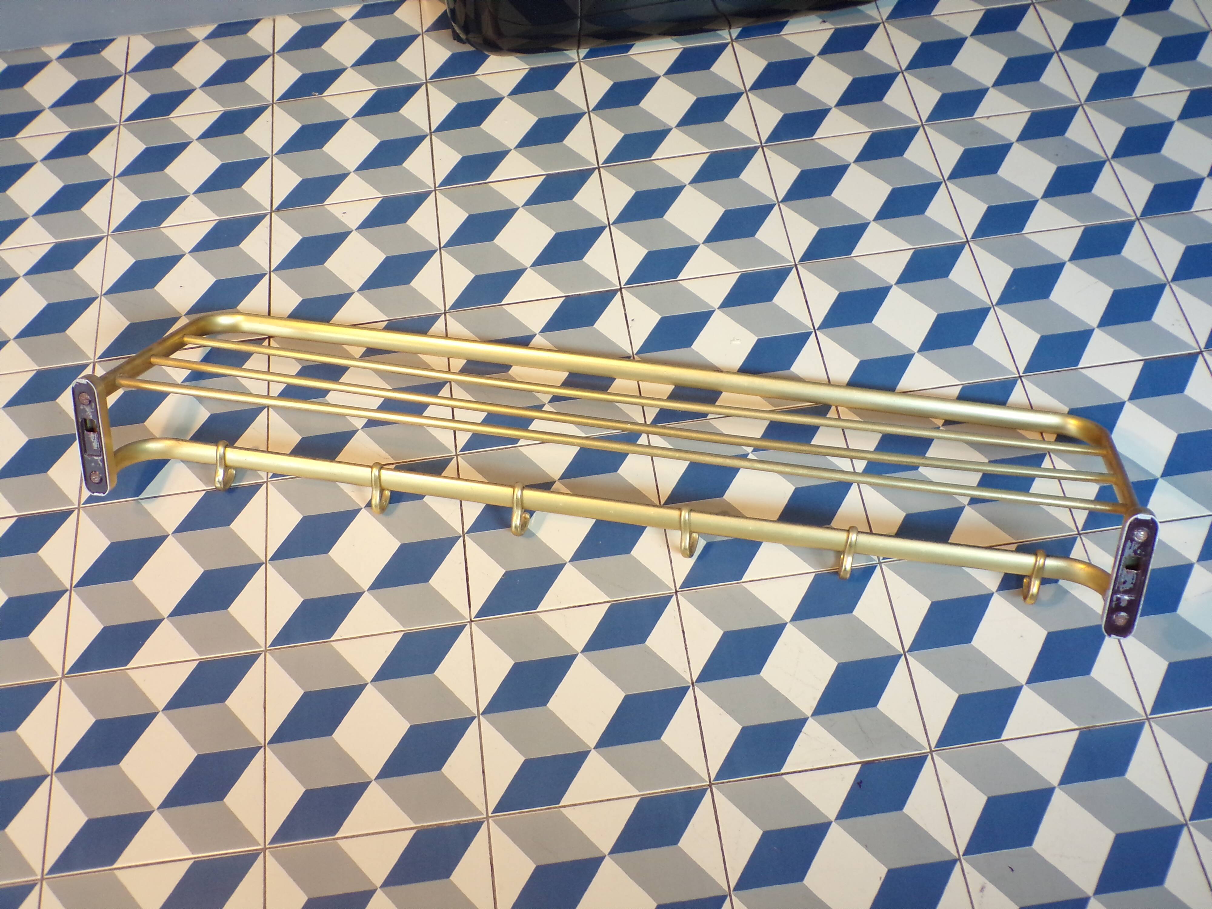 Vintage coat rack with 6 movable hooks