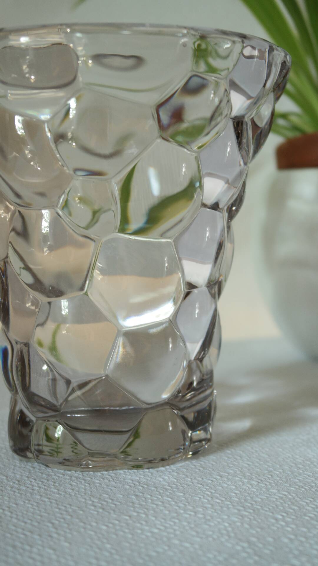 Crystal vase "honeycomb" Pierre D'Avesn