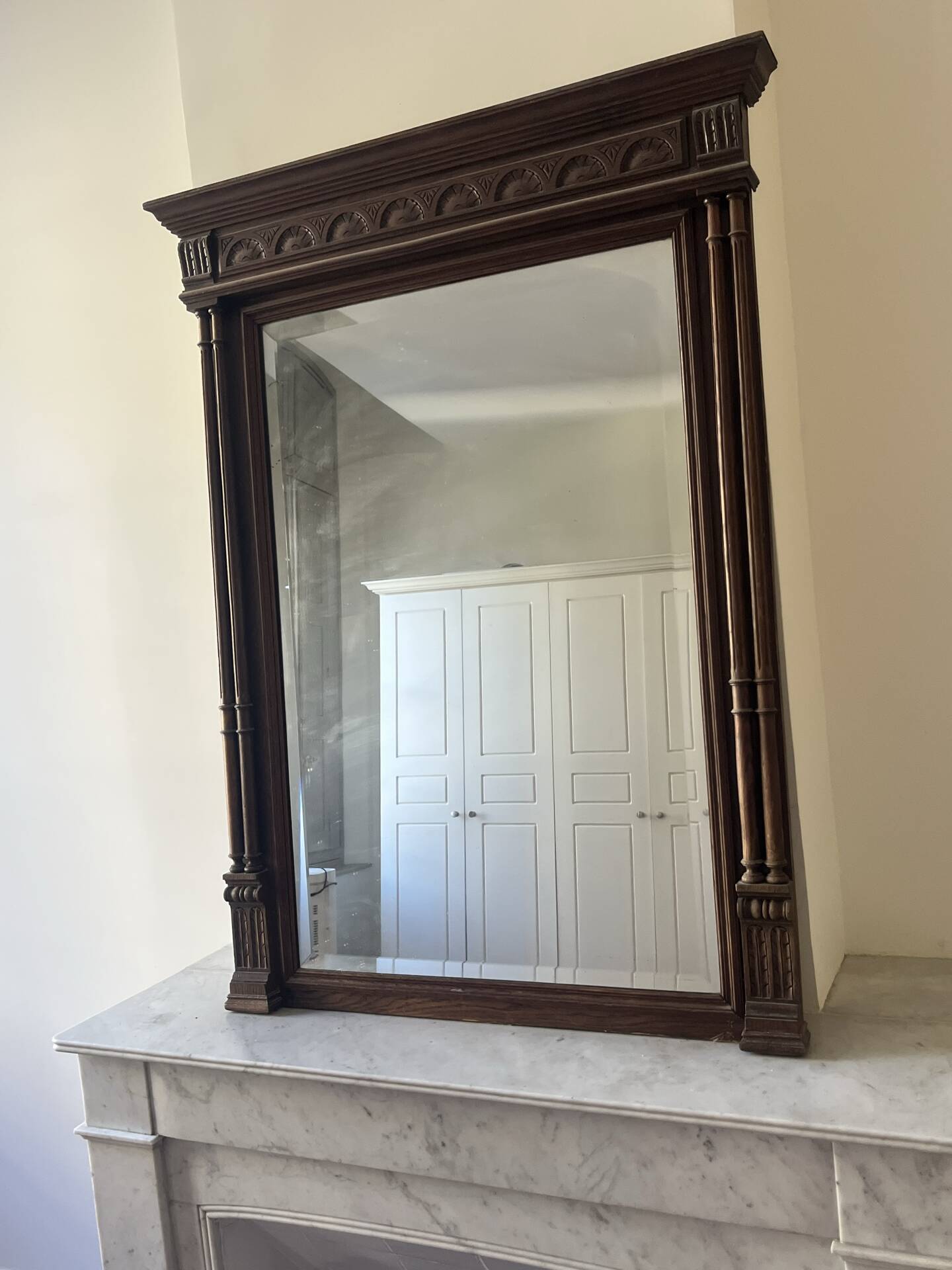 Large antique trumeau mirror in carved wood – 19th century / neoclassical style