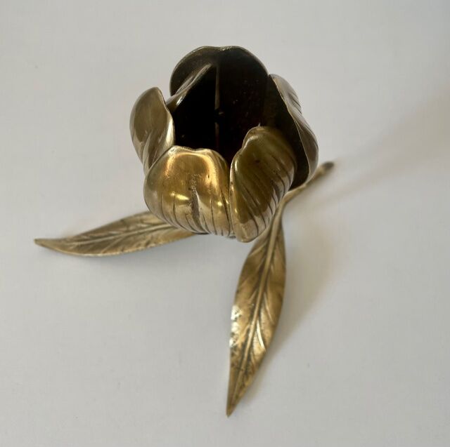 Ashtray "flower" brass 1970