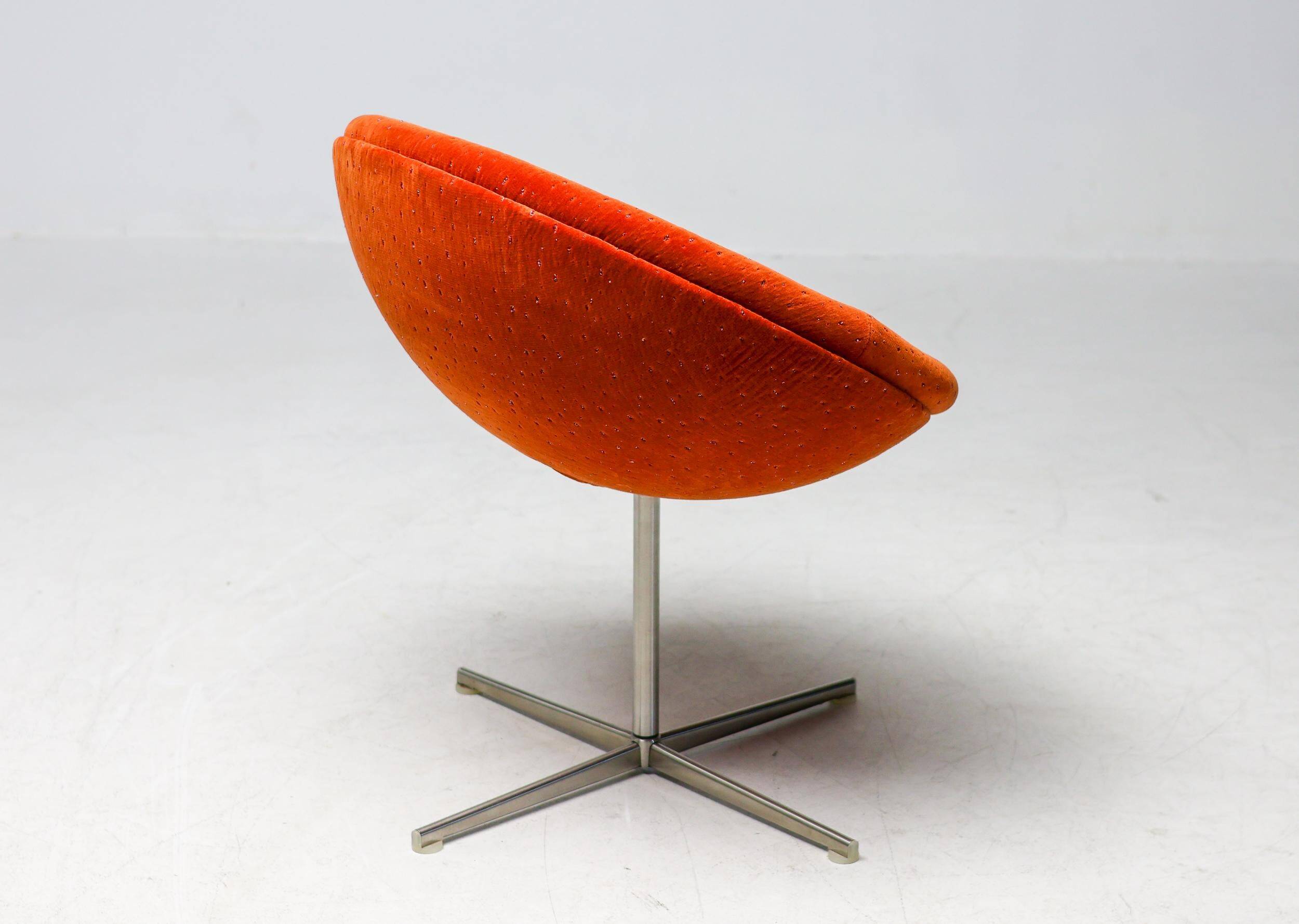 Unique chairs Tramontana Jade and Ember Velvet Verner Panton C1